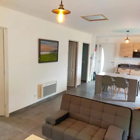 Maison Individuelle Neuve Plein Pied Avec Terrasse Et Jardin Clos 10minutes A Pied De La בית נופש