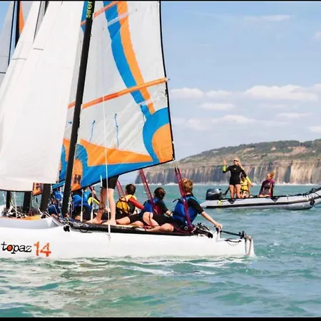 펜션 Maison Individuelle Neuve Plein Pied Avec Terrasse Et Jardin Clos 10minutes A Pied De La 퀴베르빌