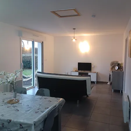 Maison Individuelle Neuve Plein Pied Avec Terrasse Et Jardin Clos 10minutes A Pied De La 펜션